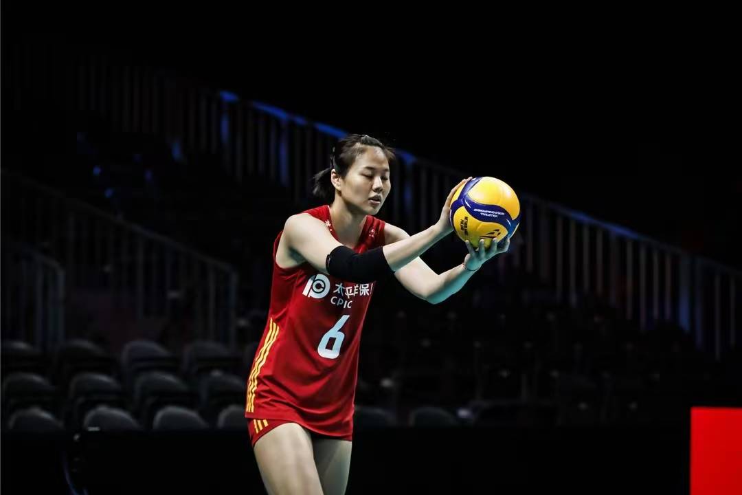 包含女排休战查漏补缺!吴李恢复关键期美国站直面名额之争的词条